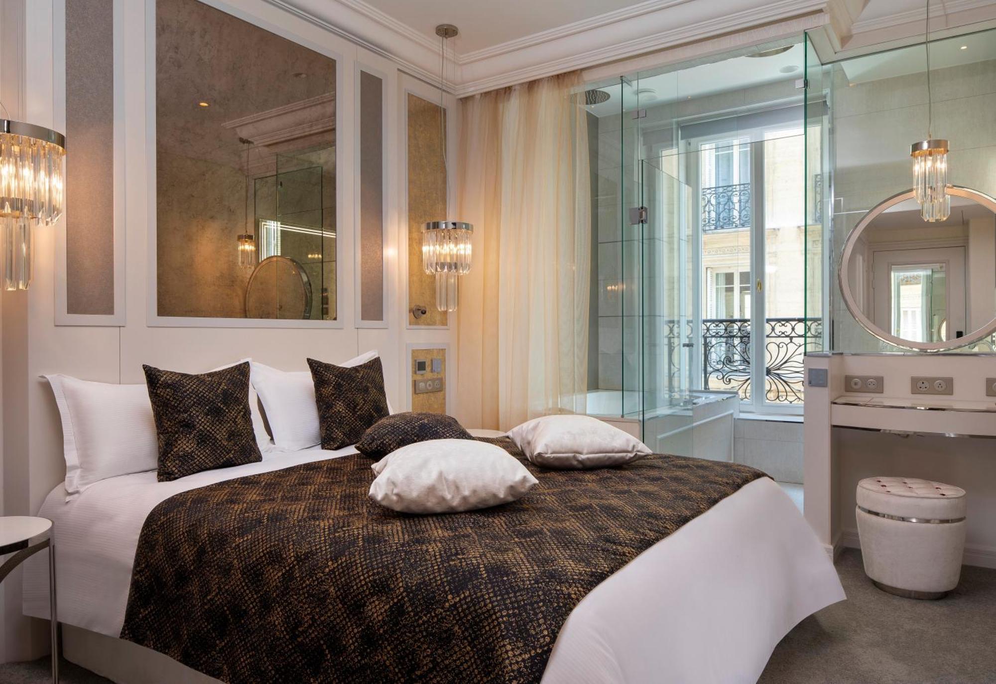 Classique Elégante Room - With Jacuzzi